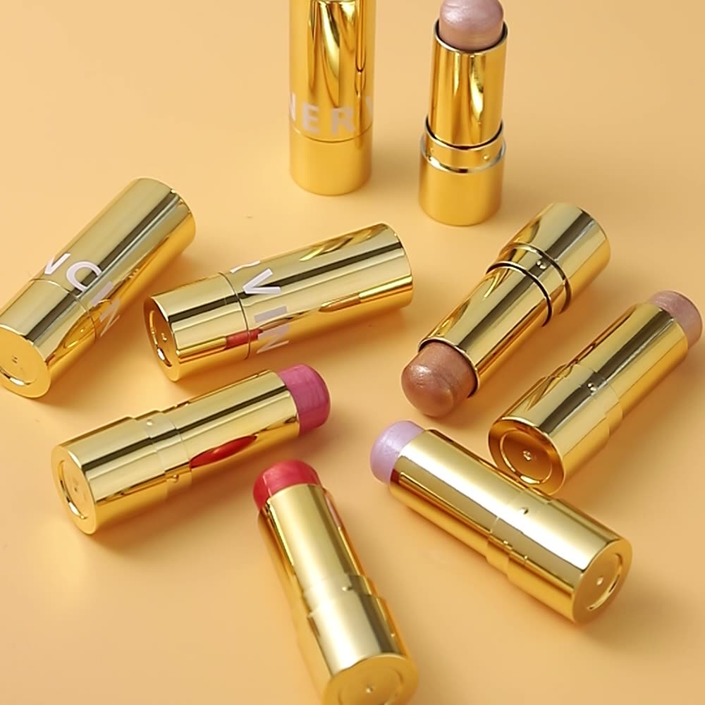 3 - in - 1 Glow Stick: Highlight, Blush & Contour – Buildable & Waterproof