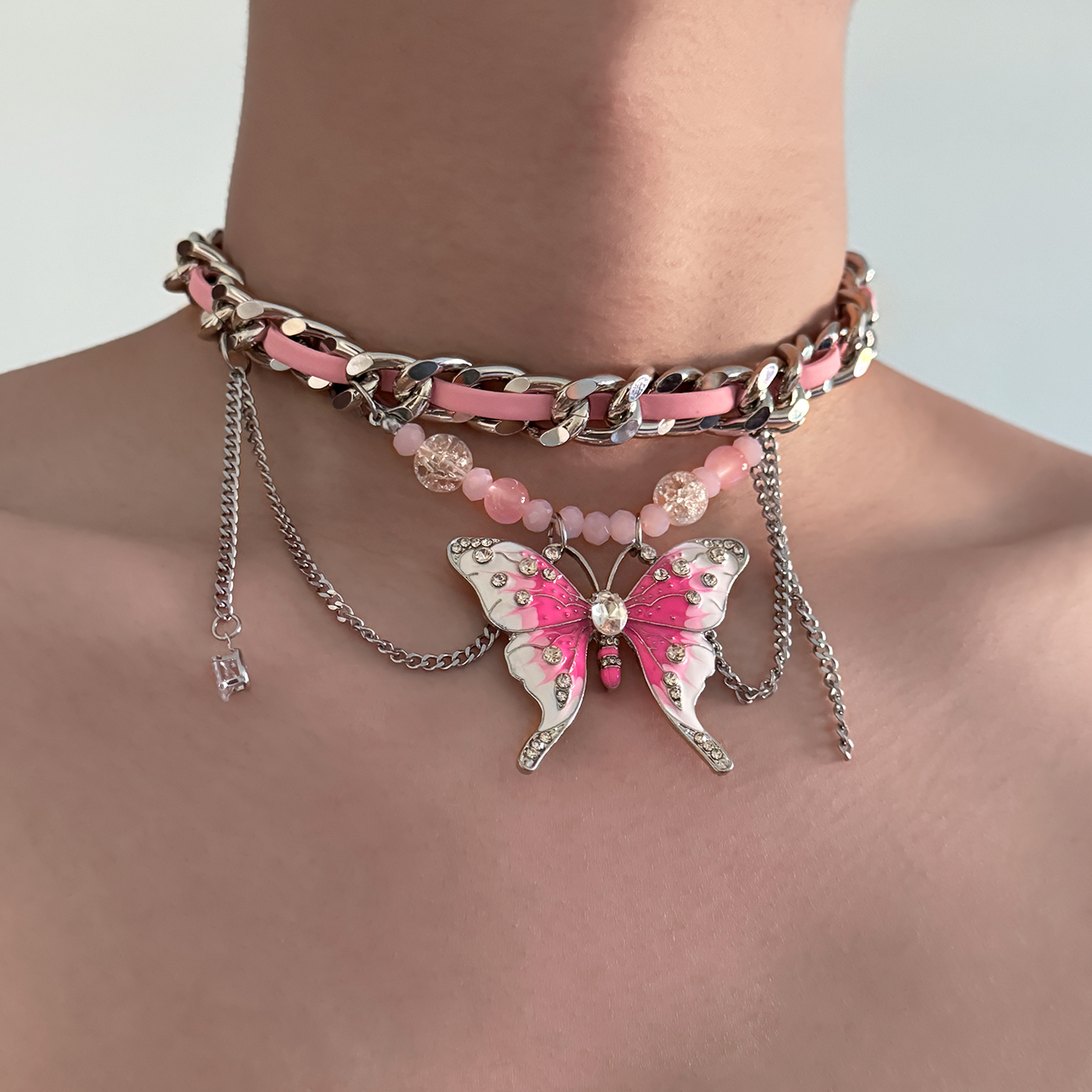 Y2K Pink Butterfly Choker Necklace – Beaded Punk Chain with Crystal Charms