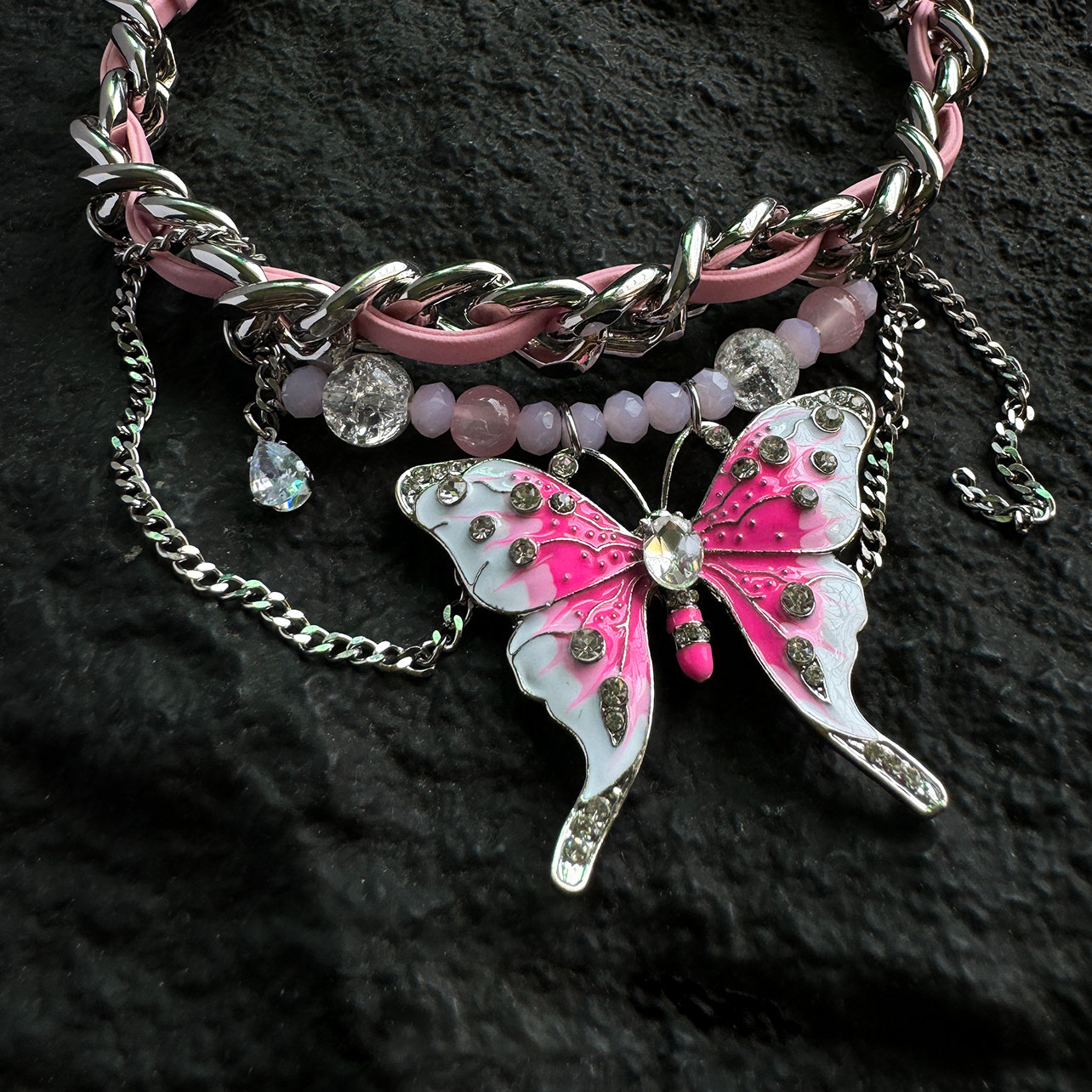 Y2K Pink Butterfly Choker Necklace – Beaded Punk Chain with Crystal Charms