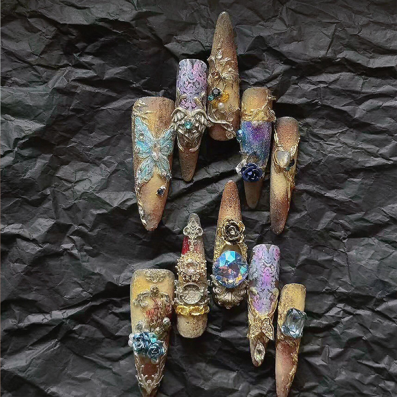 Handmade 3D Press-On Nails – Vintage Lace & Gemstone Design3