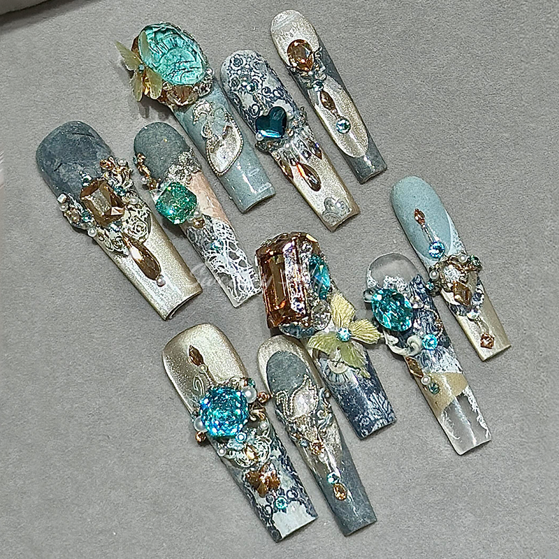 Handmade 3D Press-On Nails – Vintage Lace & Gemstone Design6